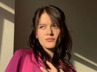 naked girl with webcam fingering MaudGuerrido