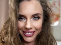 naughty web cam MichelleRouz