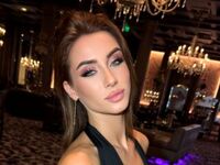 camgirl chat room Minnie
