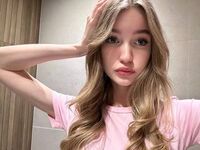 cam girl playing with vibrator StephanieMeeter