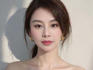 camslut naked XiaoJuan