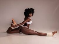 naughty camgirl masturbating with dildo YaraDavis