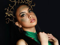 camgirl fingering bald pussy EmilianaEscobar