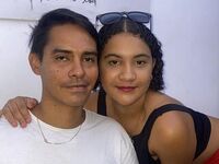 camcouple playing with sex toy YalyAndTony