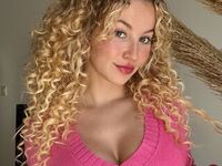girl slave cam KarolinaRomero