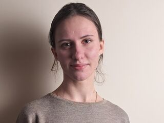 fingering cam girl AkilahZarucki