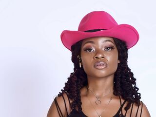 naked girl with webcam masturbating with sextoy AmaAmivie