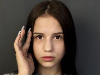 beautiful girlcam AnnetPintonin