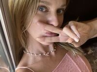 livecam video Bellainlingerie