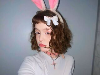 camgirl fingering pussy CamilaIce