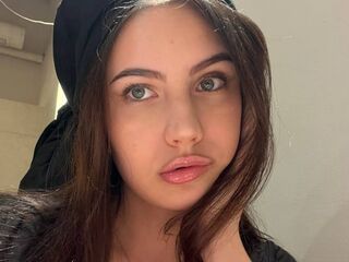 camwhore fingering pussy CarlotaJanower