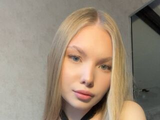 nude camgirl picture CarolineNine