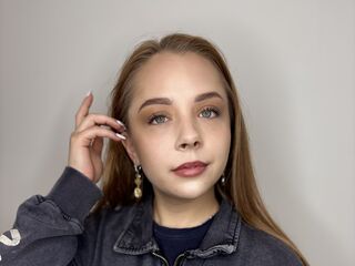 camgirl spreading pussy CaseySalizar