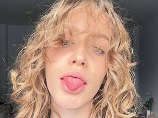 nude webcam DaniaGanis