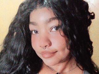 cam girl playing with vibrator DannaMirror
