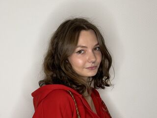 hot cam girl masturbating with vibrator DeirdreTurnball