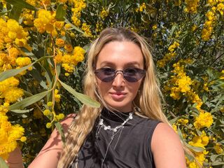 naked girl with live cam DelaineClowerd