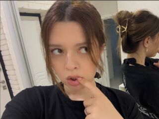 livecam photo DevonaChurchey