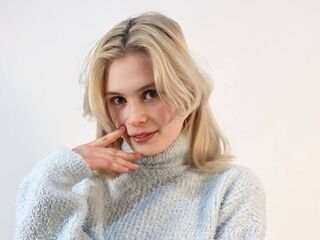 fingering camwhore DionTarzia