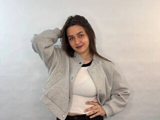 cambitch ElaraWhitmoren