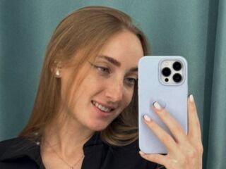 cam whore livesex ElizabethKitchen