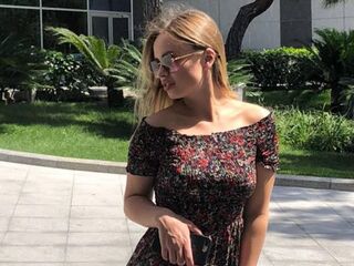 girl nude EmileeBeyale