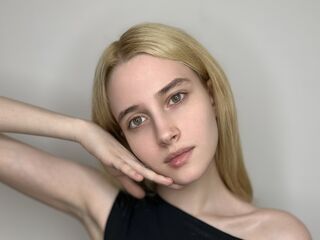 adult webcam chat room EmmaHurriet