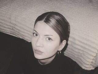 camgirl chatroom GenaBaillargeon