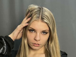 hot cam girl masturbating with vibrator GlendaLabeau