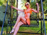 hot striptease web cam GloriyaWhite