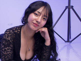 chat room IsabellaBot