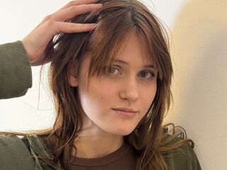 naked girl with webcam masturbating with dildo IsidraKolby