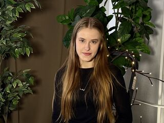 fingering girl cam picture JeanetteKama