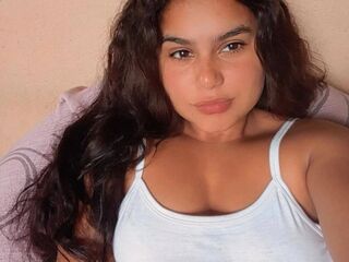 naughty cam girl fingering pussy JulianaCosta