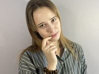 camgirl video chat JullieHopper