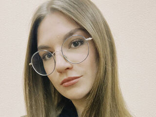 naked webcamgirl photo KaraTribley