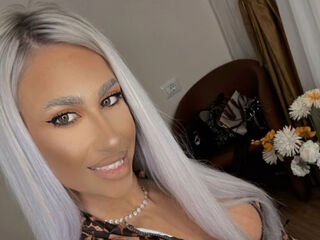 hot chatroom KarlaBart