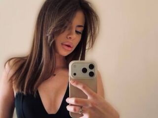 webcam striptease show KatrinGrant