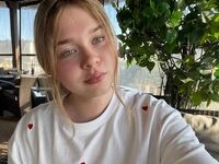 naked webcam girl picture KendallHennig