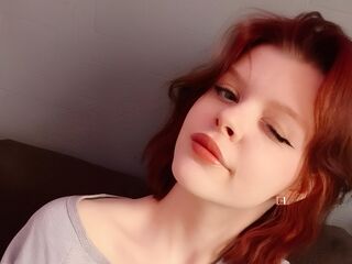 naked camgirl fingering pussy KiraCurt