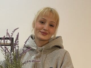 free webcam picture KyungMikes