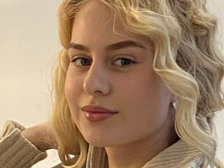 masturbating webcam girl LaniePlewa