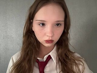 cam girl playing with vibrator LaritaLudemann