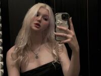 camwhore masturbating with sextoy LashayBernon