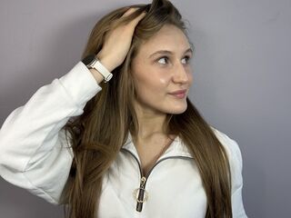 free adultcam LatrinaBrounson