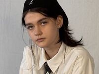 chat room picture LeannMolineaux