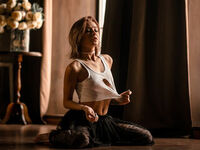 naked cam girl gallery LeilaLoveton