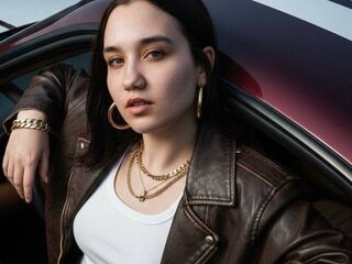 topless camgirl LeraMednis