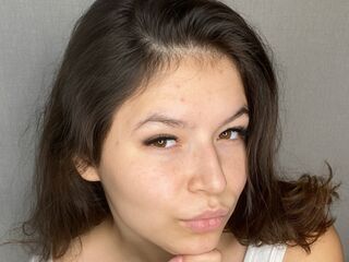 webcamgirl chat LeslieForest