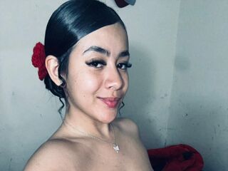 topless webcamgirl LiliCasther